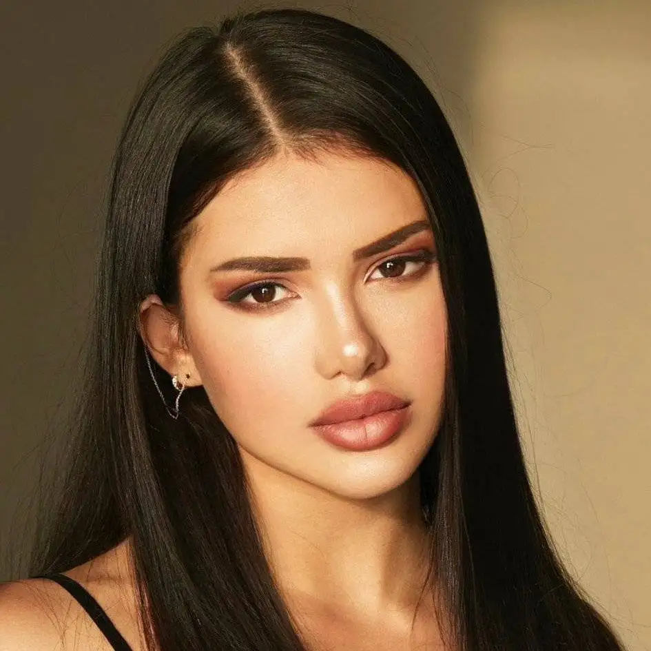 PAULA SUAREZ